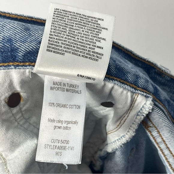 AGOLDE 90's Mid Rise Loose Jeans in Major Size 26 Light Wash Distressed Rigid - Picture 12 of 16